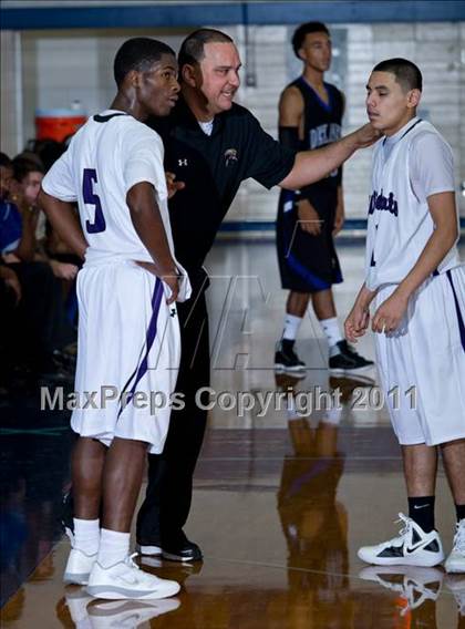 Thumbnail 2 in Humble vs. Dekaney (McDonald's Texas Invitational) photogallery.