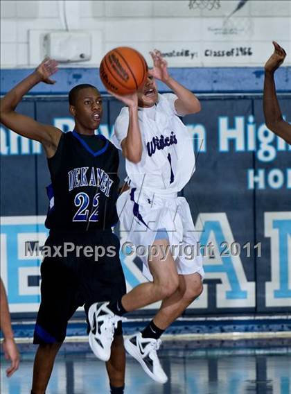 Thumbnail 3 in Humble vs. Dekaney (McDonald's Texas Invitational) photogallery.