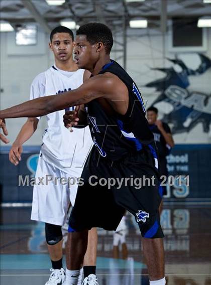 Thumbnail 3 in Humble vs. Dekaney (McDonald's Texas Invitational) photogallery.