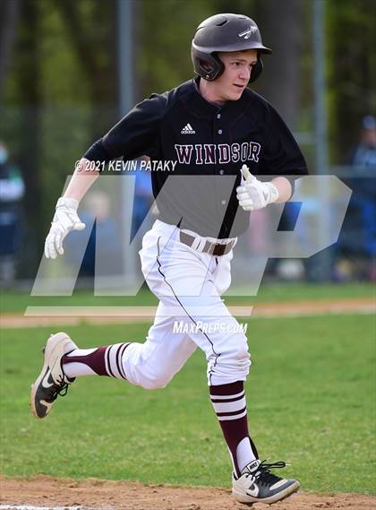 Thumbnail 2 in Windsor @ East Catholic photogallery.