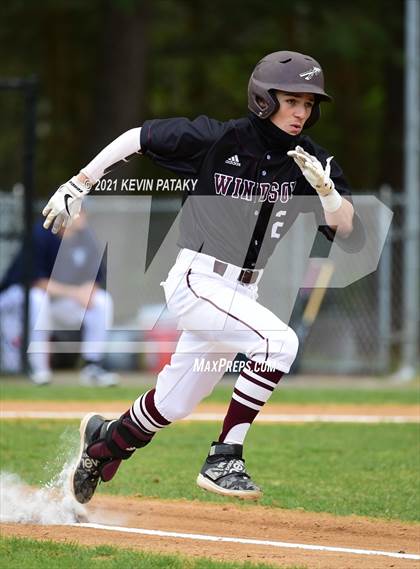 Thumbnail 3 in Windsor @ East Catholic photogallery.