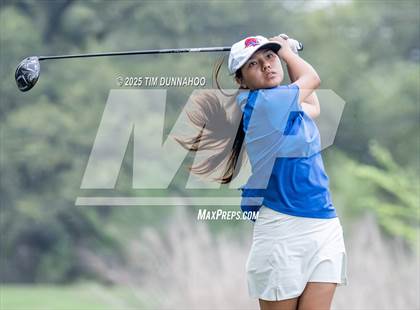 Thumbnail 2 in UIL Golf Girls 5A Region 4 District 25 Tournament photogallery.