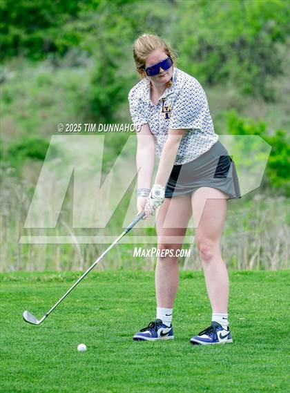 Thumbnail 3 in UIL Golf Girls 5A Region 4 District 25 Tournament photogallery.