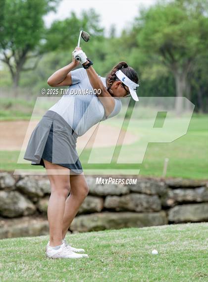 Thumbnail 3 in UIL Golf Girls 5A Region 4 District 25 Tournament photogallery.