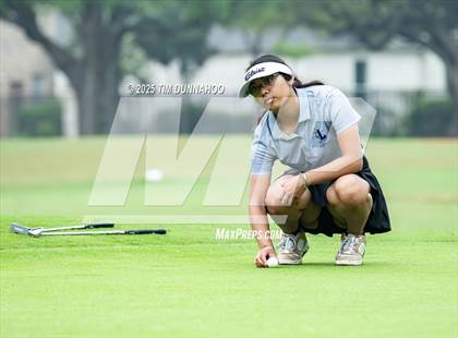 Thumbnail 2 in UIL Golf Girls 5A Region 4 District 25 Tournament photogallery.