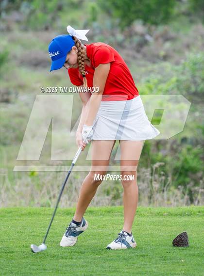Thumbnail 2 in UIL Golf Girls 5A Region 4 District 25 Tournament photogallery.