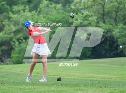 Thumbnail 2 in UIL Golf Girls 5A Region 4 District 25 Tournament photogallery.