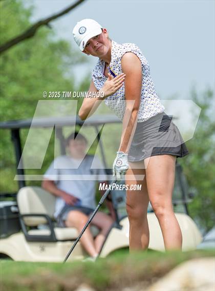 Thumbnail 1 in UIL Golf Girls 5A Region 4 District 25 Tournament photogallery.
