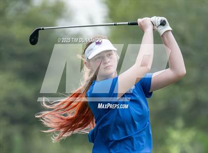 Thumbnail 1 in UIL Golf Girls 5A Region 4 District 25 Tournament photogallery.