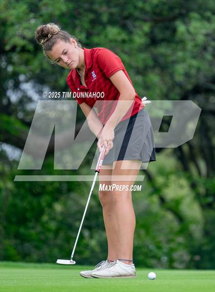 Thumbnail 2 in UIL Golf Girls 5A Region 4 District 25 Tournament photogallery.