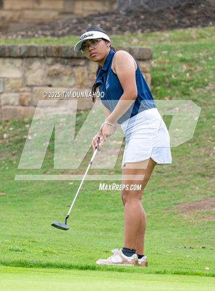 Thumbnail 1 in UIL Golf Girls 5A Region 4 District 25 Tournament photogallery.
