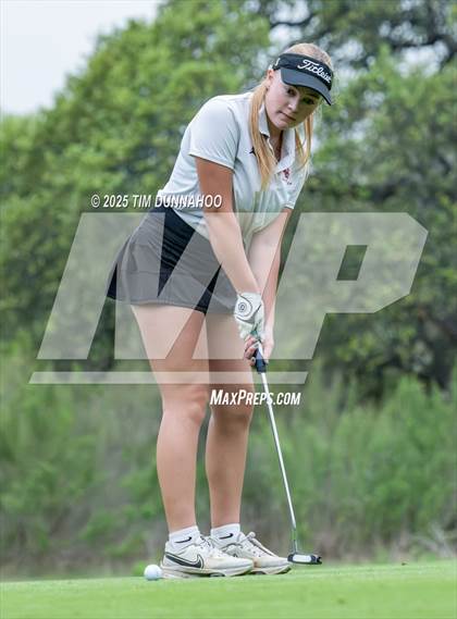 Thumbnail 2 in UIL Golf Girls 5A Region 4 District 25 Tournament photogallery.