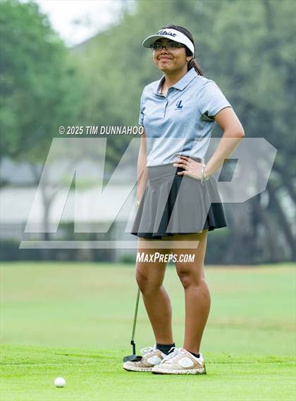 Thumbnail 1 in UIL Golf Girls 5A Region 4 District 25 Tournament photogallery.