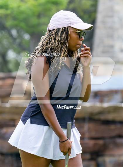 Thumbnail 3 in UIL Golf Girls 5A Region 4 District 25 Tournament photogallery.