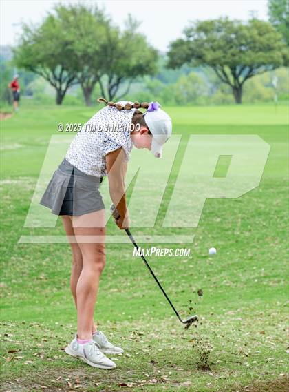 Thumbnail 3 in UIL Golf Girls 5A Region 4 District 25 Tournament photogallery.