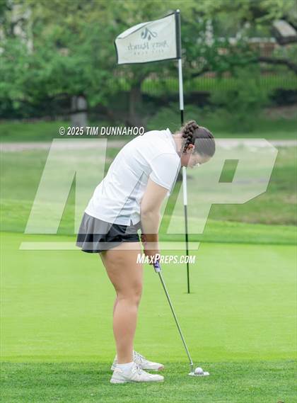 Thumbnail 3 in UIL Golf Girls 5A Region 4 District 25 Tournament photogallery.