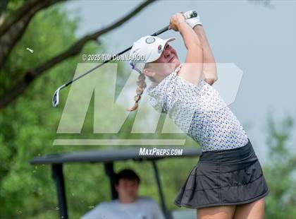 Thumbnail 3 in UIL Golf Girls 5A Region 4 District 25 Tournament photogallery.