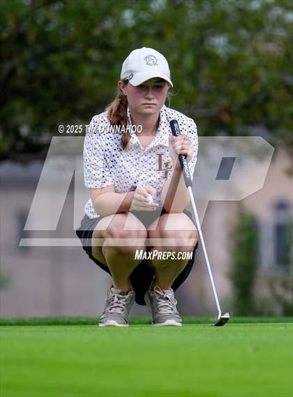 Thumbnail 2 in UIL Golf Girls 5A Region 4 District 25 Tournament photogallery.