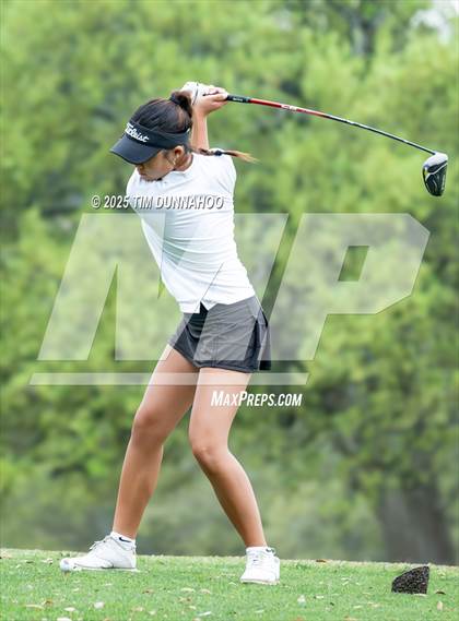 Thumbnail 1 in UIL Golf Girls 5A Region 4 District 25 Tournament photogallery.