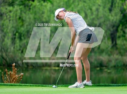 Thumbnail 2 in UIL Golf Girls 5A Region 4 District 25 Tournament photogallery.