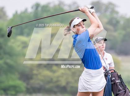 Thumbnail 1 in UIL Golf Girls 5A Region 4 District 25 Tournament photogallery.