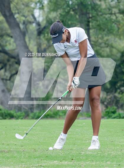 Thumbnail 1 in UIL Golf Girls 5A Region 4 District 25 Tournament photogallery.
