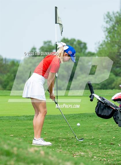 Thumbnail 3 in UIL Golf Girls 5A Region 4 District 25 Tournament photogallery.