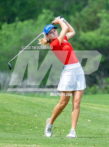 Thumbnail 2 in UIL Golf Girls 5A Region 4 District 25 Tournament photogallery.