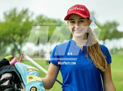 Thumbnail 3 in UIL Golf Girls 5A Region 4 District 25 Tournament photogallery.