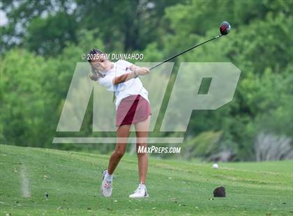 Thumbnail 2 in UIL Golf Girls 5A Region 4 District 25 Tournament photogallery.