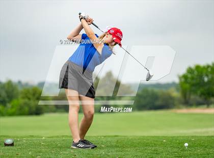 Thumbnail 1 in UIL Golf Girls 5A Region 4 District 25 Tournament photogallery.