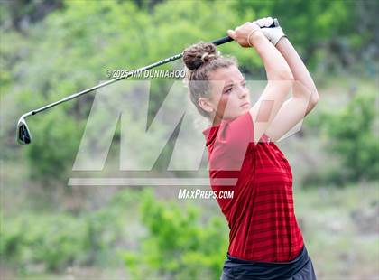 Thumbnail 2 in UIL Golf Girls 5A Region 4 District 25 Tournament photogallery.