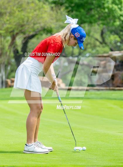 Thumbnail 2 in UIL Golf Girls 5A Region 4 District 25 Tournament photogallery.
