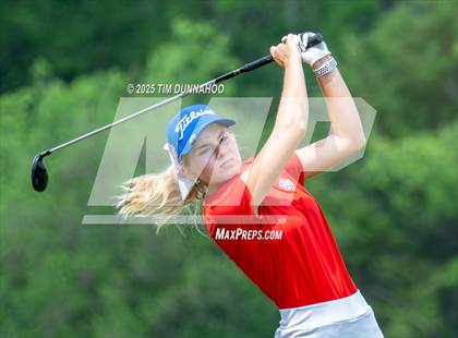 Thumbnail 1 in UIL Golf Girls 5A Region 4 District 25 Tournament photogallery.