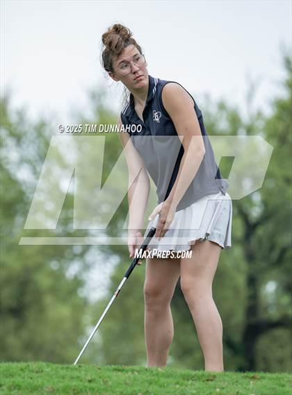 Thumbnail 2 in UIL Golf Girls 5A Region 4 District 25 Tournament photogallery.