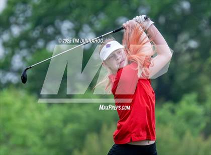 Thumbnail 3 in UIL Golf Girls 5A Region 4 District 25 Tournament photogallery.