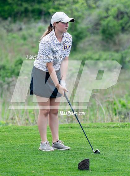 Thumbnail 1 in UIL Golf Girls 5A Region 4 District 25 Tournament photogallery.
