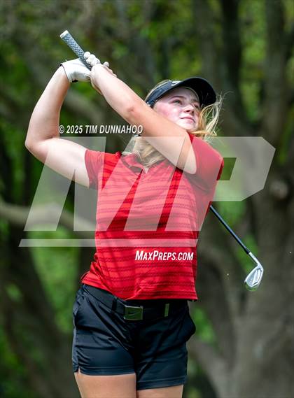 Thumbnail 1 in UIL Golf Girls 5A Region 4 District 25 Tournament photogallery.