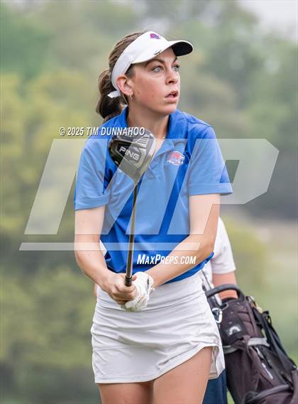 Thumbnail 3 in UIL Golf Girls 5A Region 4 District 25 Tournament photogallery.