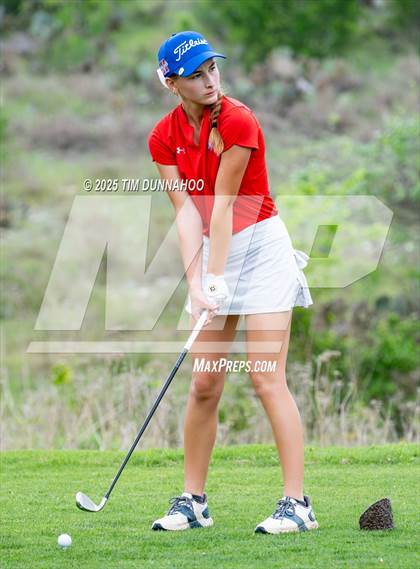 Thumbnail 2 in UIL Golf Girls 5A Region 4 District 25 Tournament photogallery.