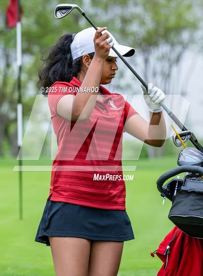 Thumbnail 1 in UIL Golf Girls 5A Region 4 District 25 Tournament photogallery.