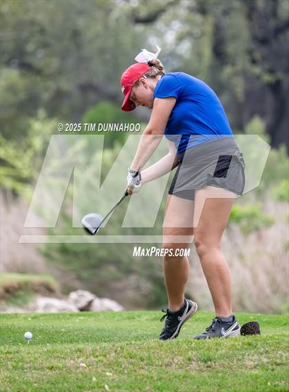 Thumbnail 2 in UIL Golf Girls 5A Region 4 District 25 Tournament photogallery.