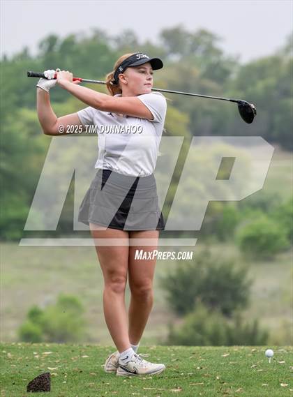 Thumbnail 3 in UIL Golf Girls 5A Region 4 District 25 Tournament photogallery.