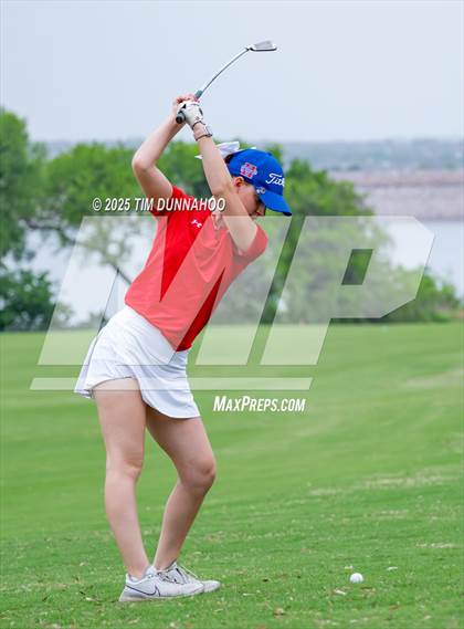 Thumbnail 2 in UIL Golf Girls 5A Region 4 District 25 Tournament photogallery.