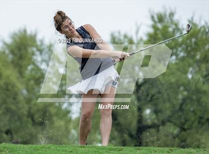 Thumbnail 1 in UIL Golf Girls 5A Region 4 District 25 Tournament photogallery.