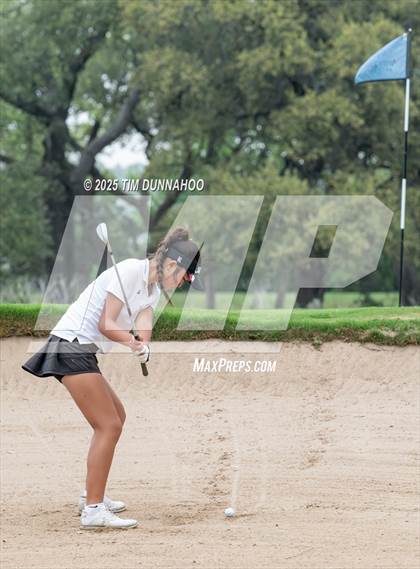 Thumbnail 3 in UIL Golf Girls 5A Region 4 District 25 Tournament photogallery.