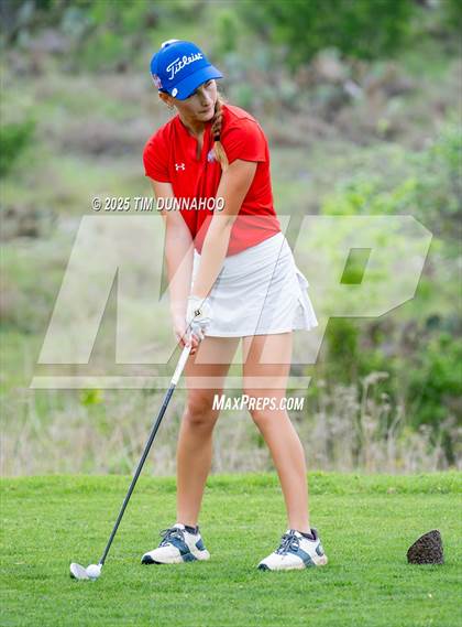 Thumbnail 1 in UIL Golf Girls 5A Region 4 District 25 Tournament photogallery.