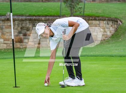 Thumbnail 2 in UIL Golf Girls 5A Region 4 District 25 Tournament photogallery.