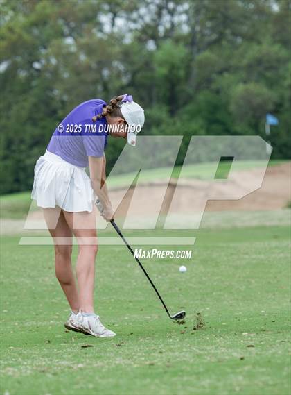 Thumbnail 1 in UIL Golf Girls 5A Region 4 District 25 Tournament photogallery.