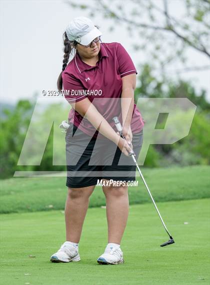 Thumbnail 2 in UIL Golf Girls 5A Region 4 District 25 Tournament photogallery.